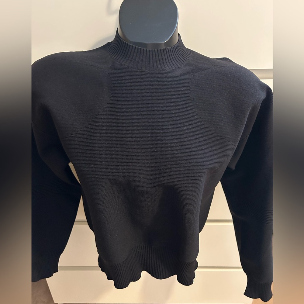 Lululemon🍋 All Around CrewNeck Crop Sweater Size 6